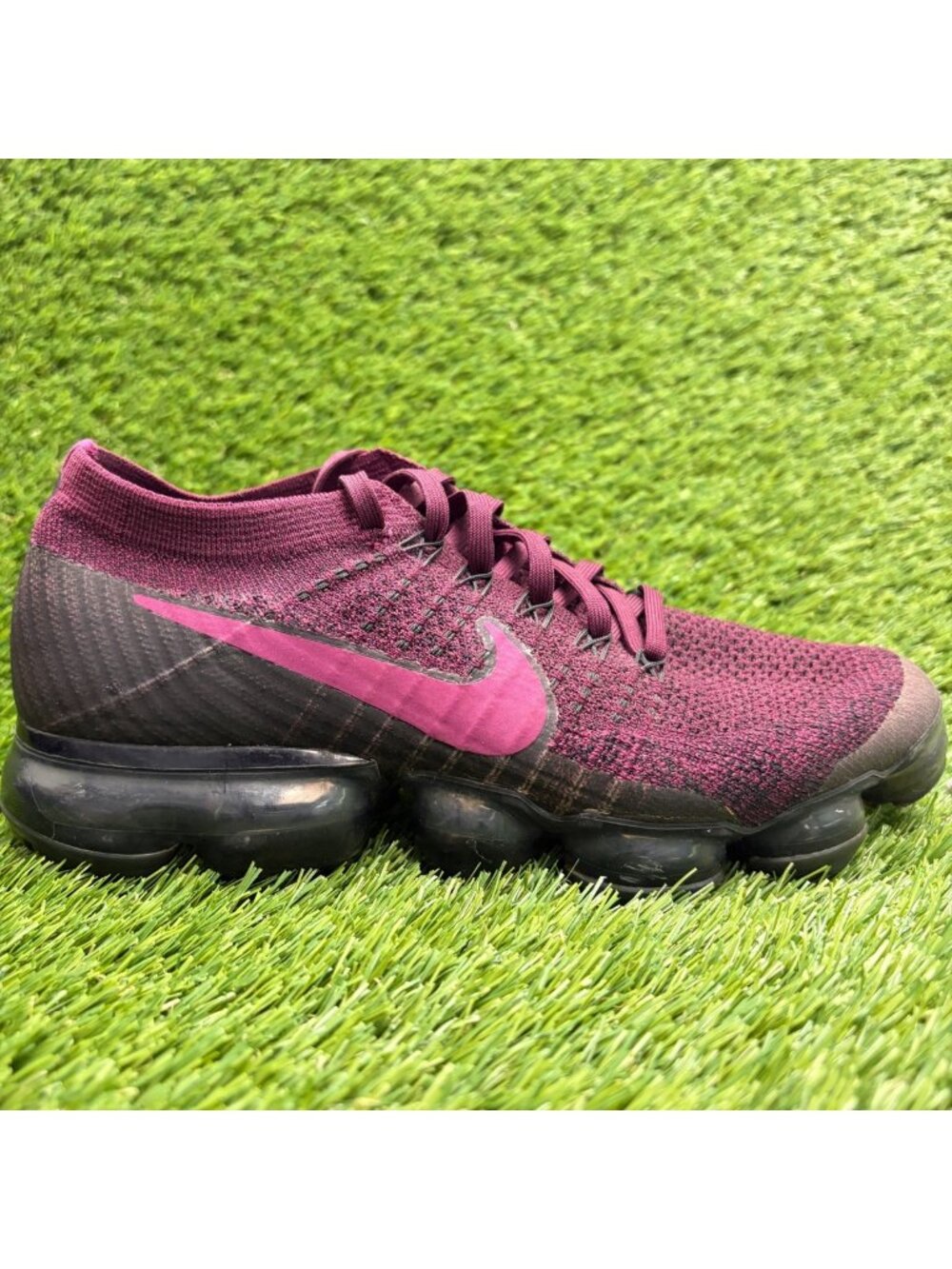 Nike Air Vapormax Flyknit Womens Size 9 Purple Athletic Running Shoes Sneakers